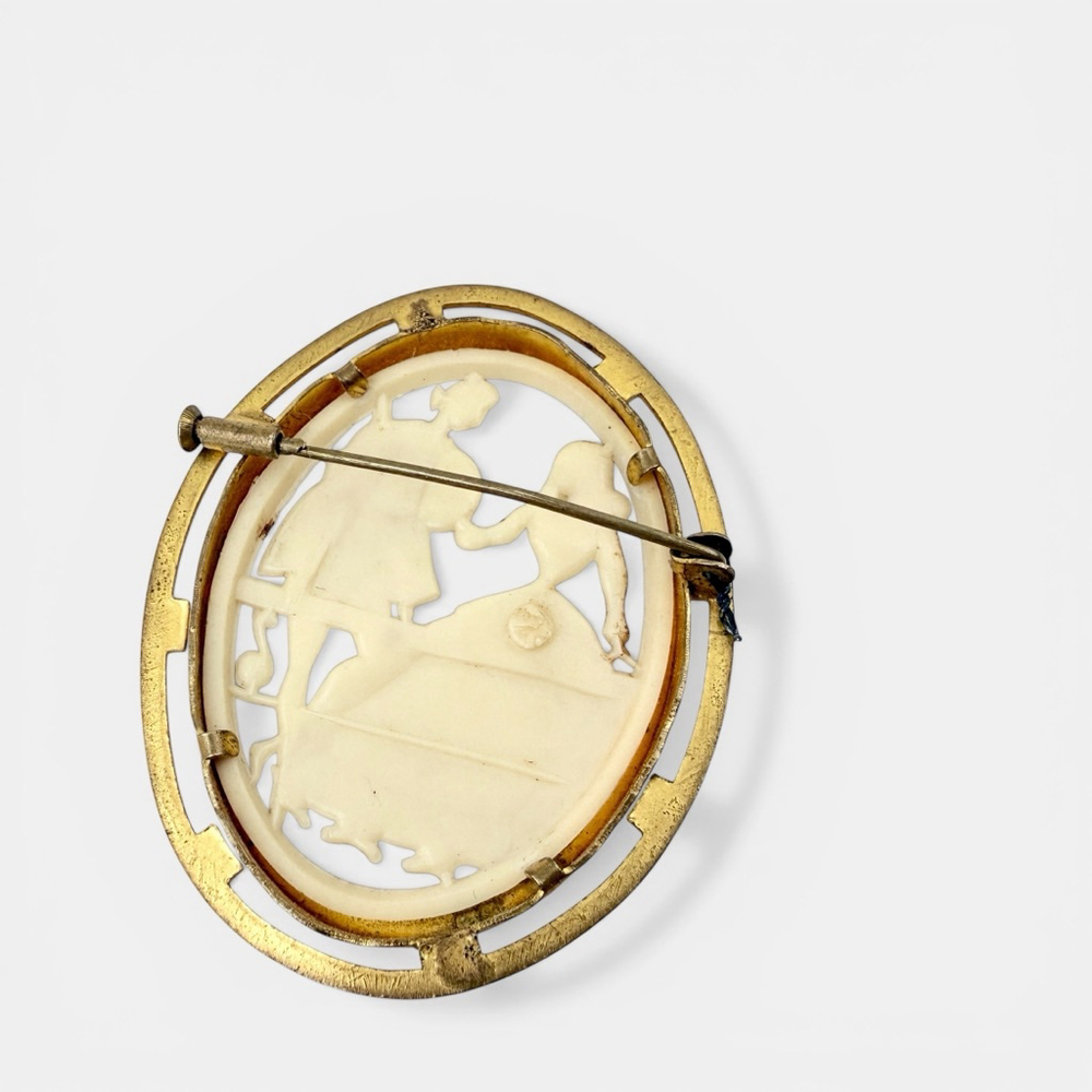 Vintage French Déposé Celluloid Brooch Romantic Couple Scene Trombone Clasp c.19 - Picture 6 of 8